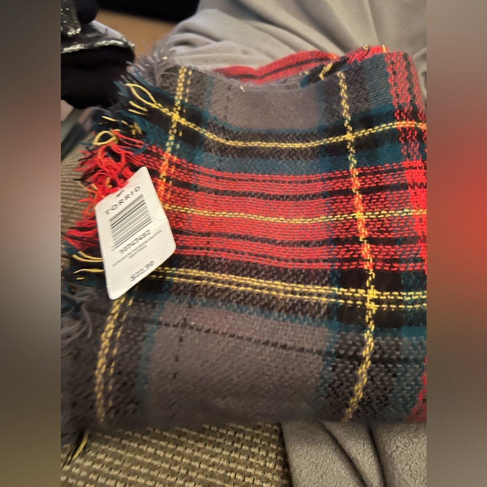 Torrid scarf